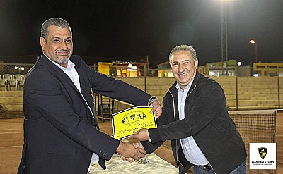أثناء تسليم الجوائز