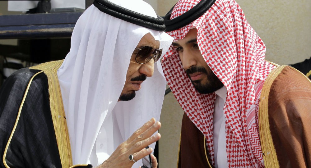 الملك سلمان مع ولي العهد (أرشيفية)