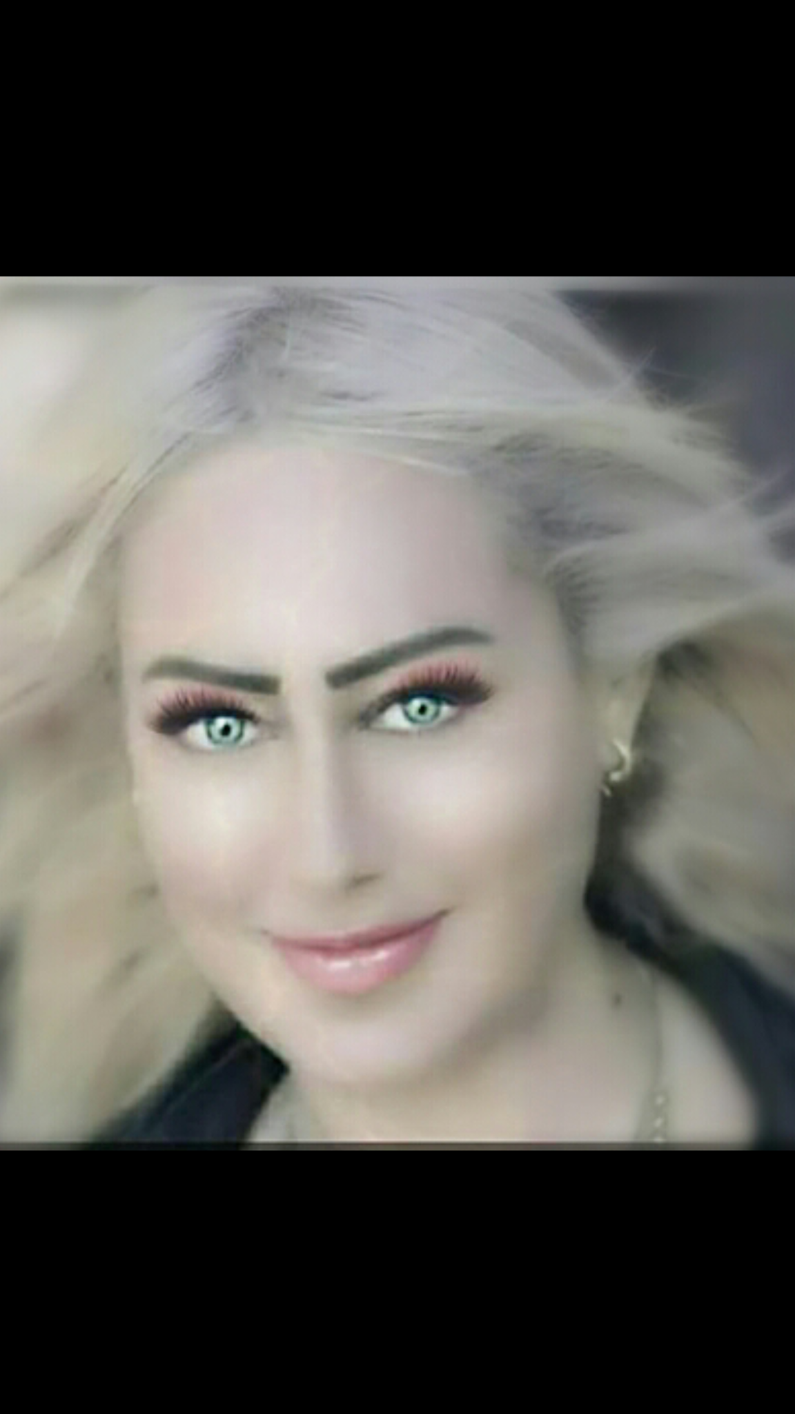 الكاتبة والشاعرة زيزى ضاهر