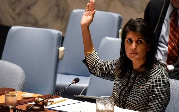 مندوبة أمريكا بالأمم المتحدة لحظة إستخدام الفيتو ضد القرار المصري بشأن القدس