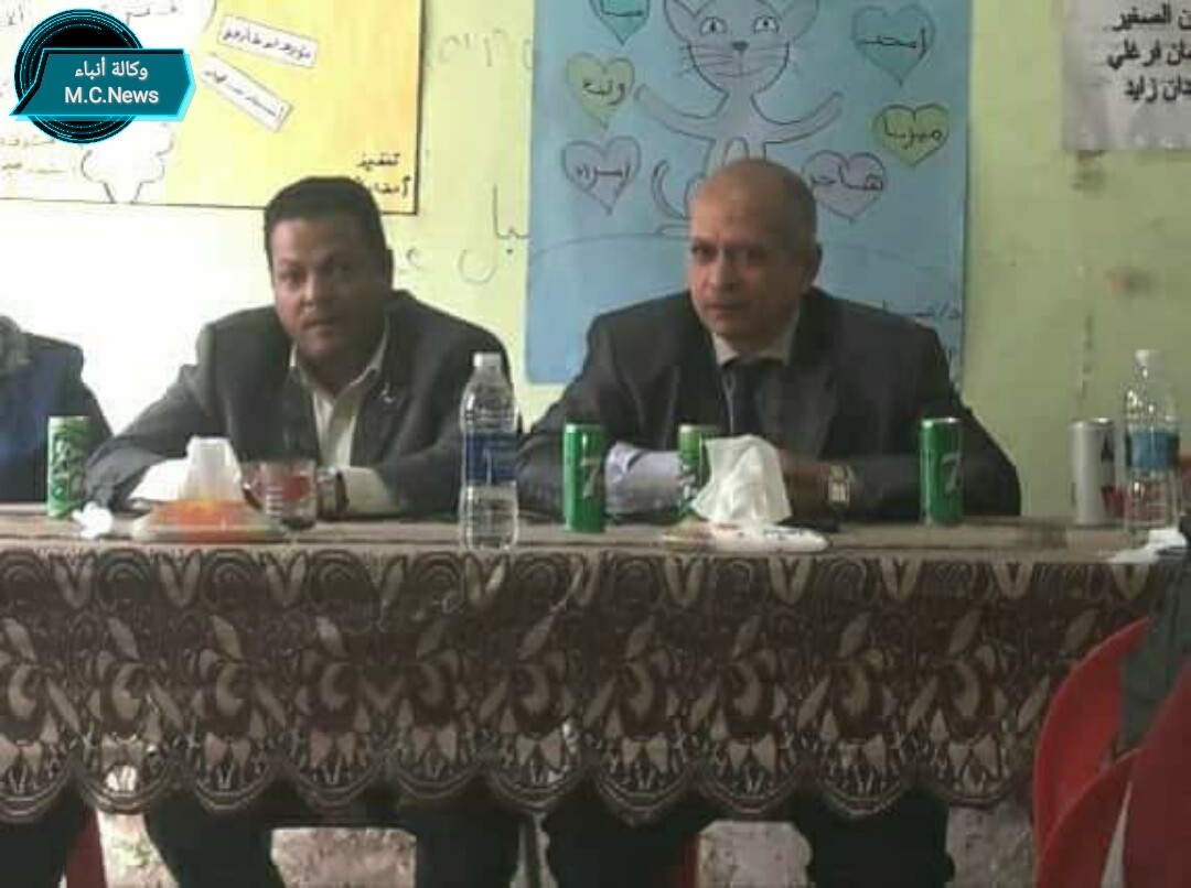 الأستاذ سعيد إسكندر أثناء حضور الندوة