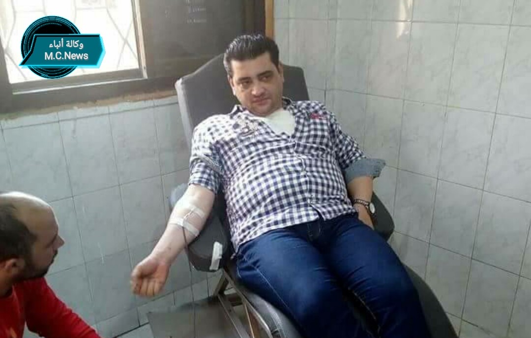 رئيس مباحث شربين لحظة التبرع بالدم للسجين