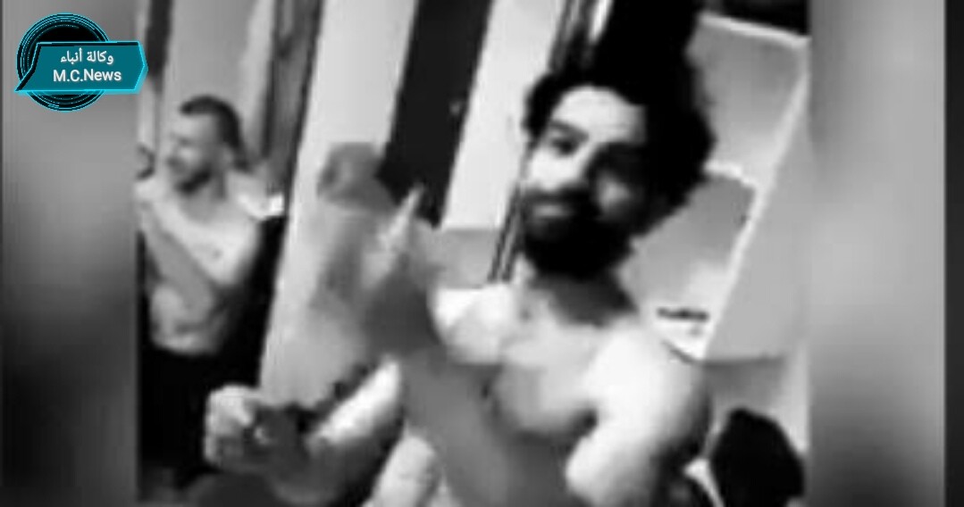 الكابتن محمد صلاح يحتفل مع لاعبي ليفربول من غرفة خلع الملابس
