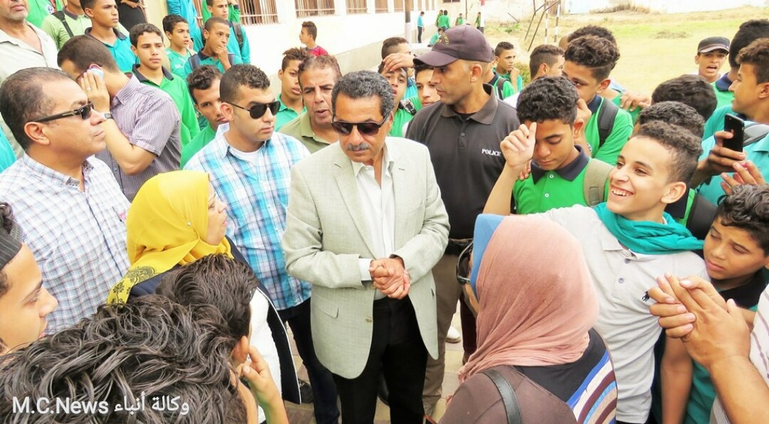 مدير أمن الإسماعيلية بداخل مدرسة الزراعة المشتركة