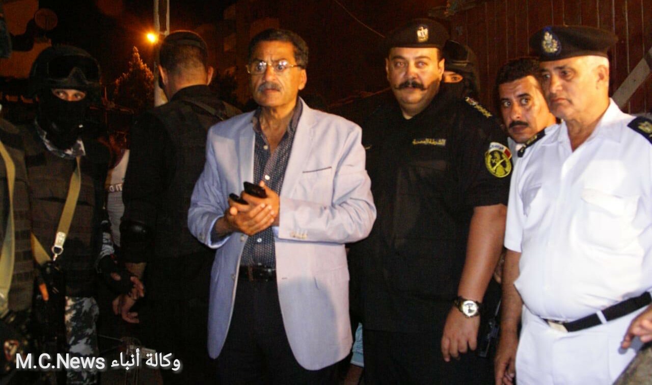 مدير أمن الإسماعيلية أثناء قيادة حملة إزالة اشغالات بالمستقبل
