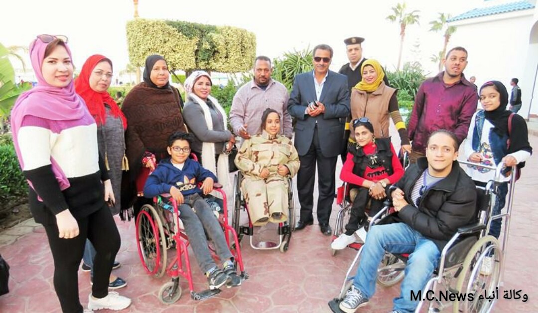 مدير أمن الإسماعيلية مع ضيف الحفل الترفيهي