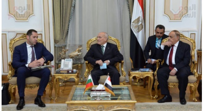 إجتماع اللواء العصار ورئيس هيئة التصنيع مع الجانب البلغاري