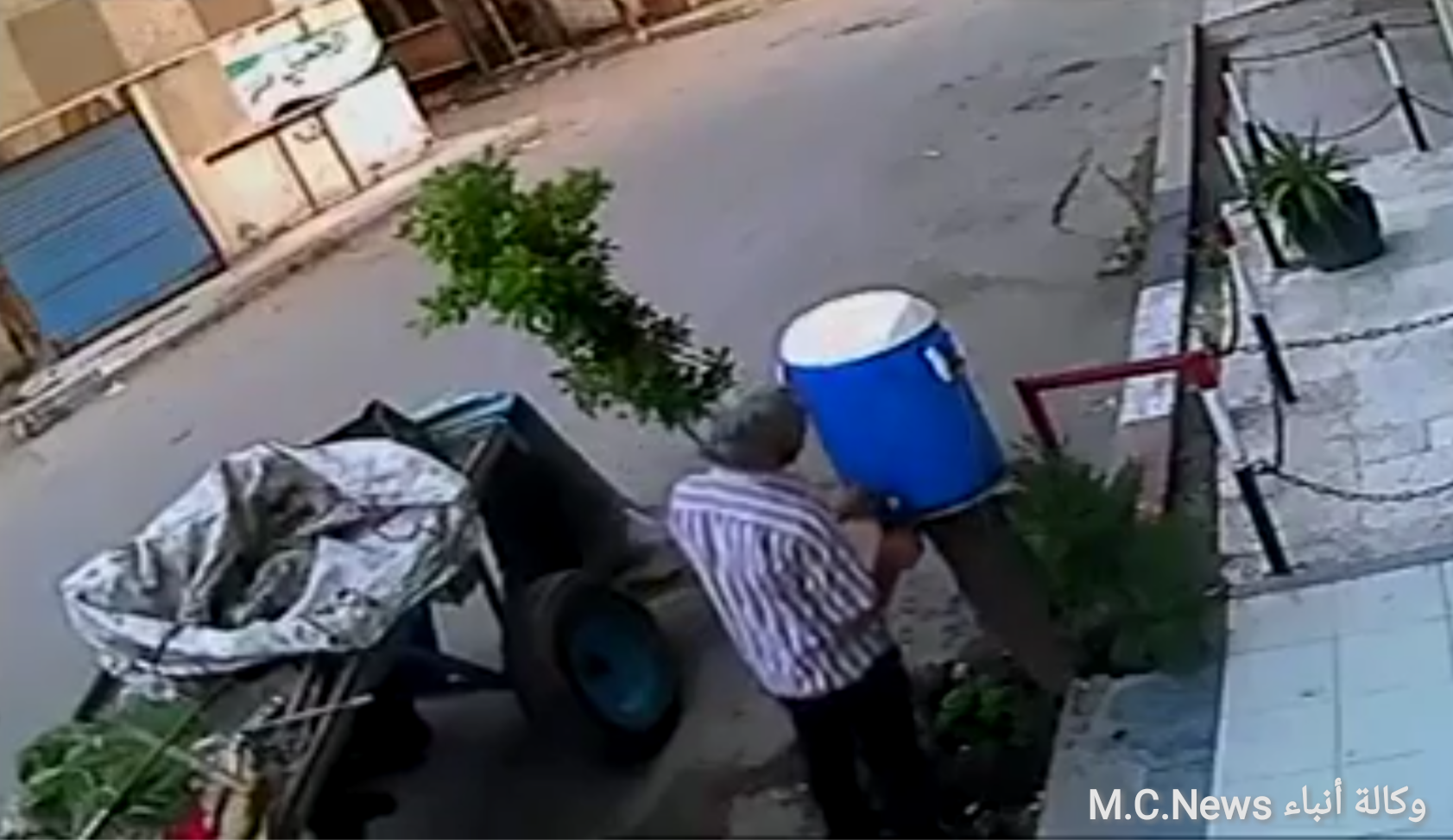 الحرامي لحظة سرقة كولمن مياة سبيل بالشارع