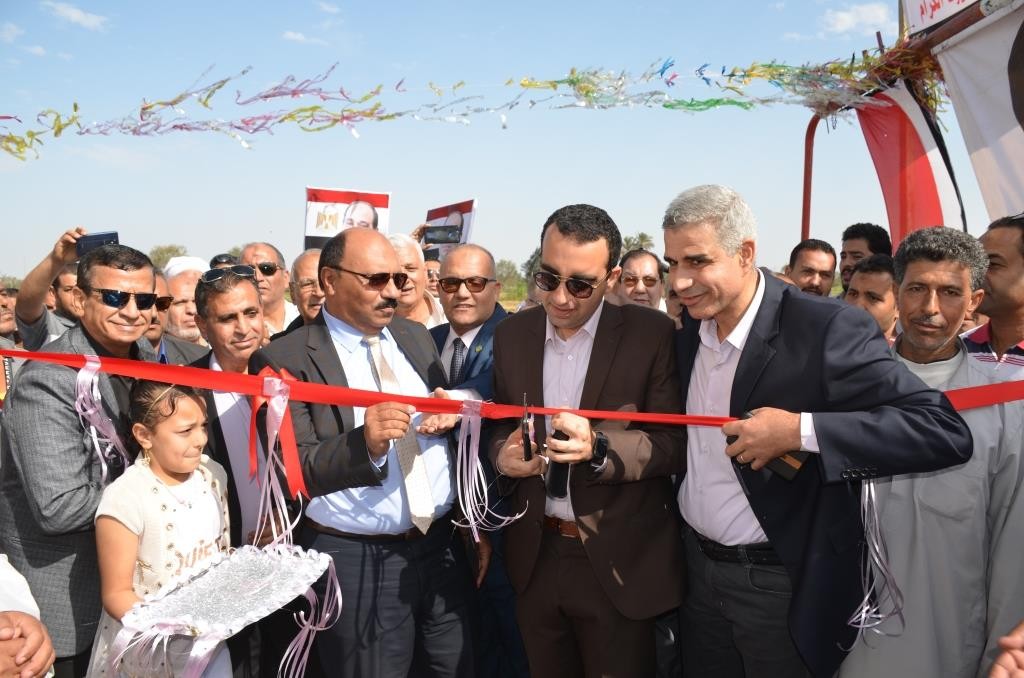 نائب محافظ الإسماعيلية أثناء إفتتاح محطة الصرف الصحي